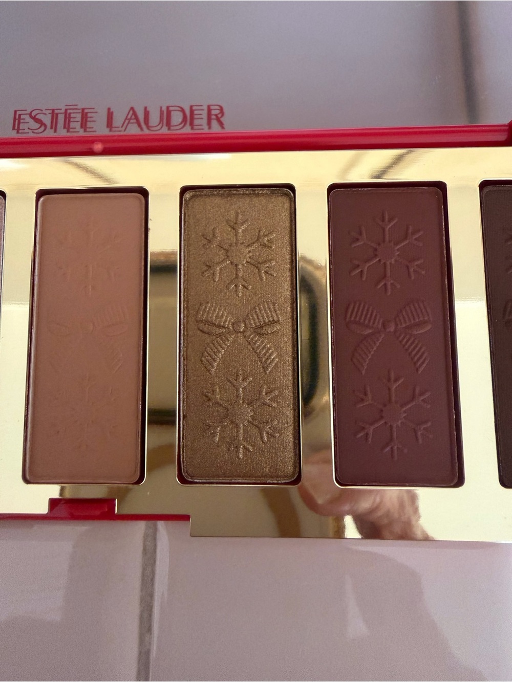 Estée Lauder Eyeshadow Palette — Cream, Gold, Brown … shades - Picture 3 of 7